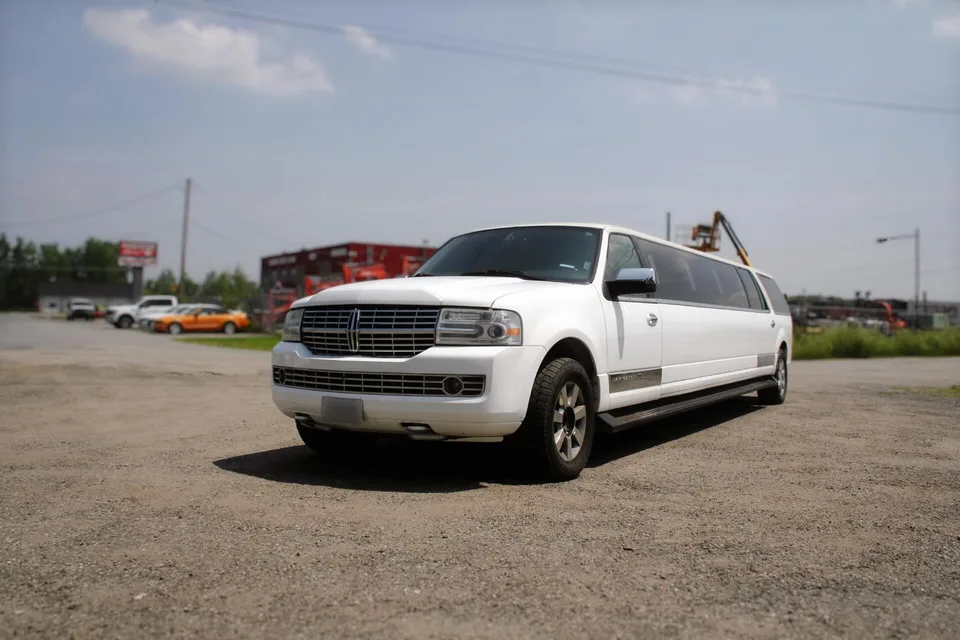 Toronto Town Car Limousines