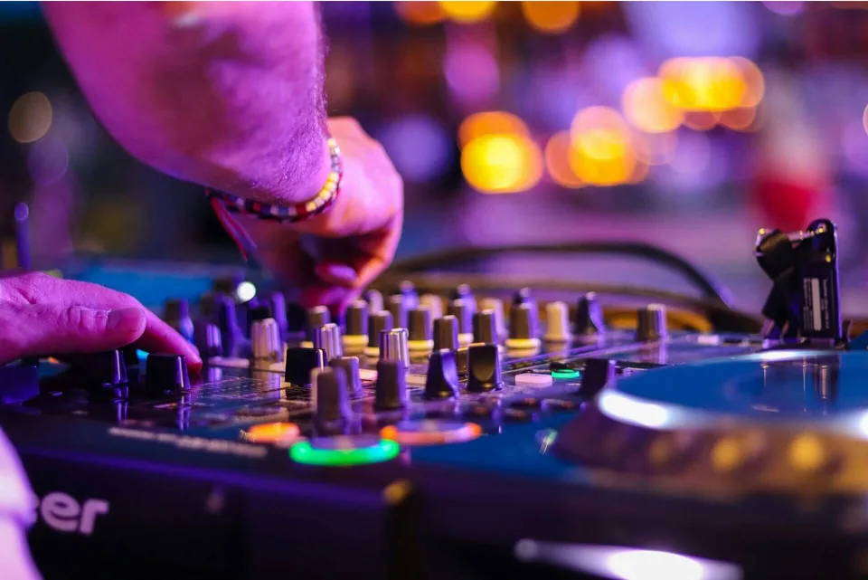 Toronto Wedding/Event DJ Services
